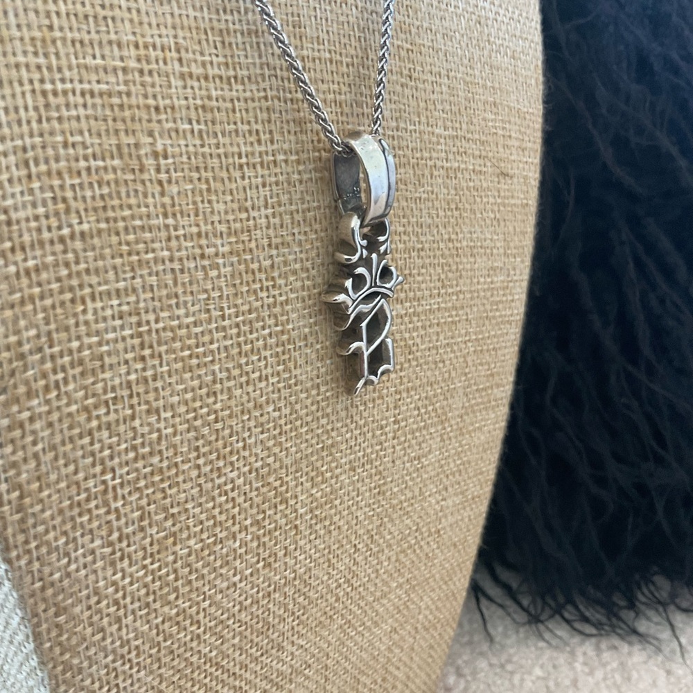 Vintage “queen bee” pendant by Bill Wall - Picture 4 of 8